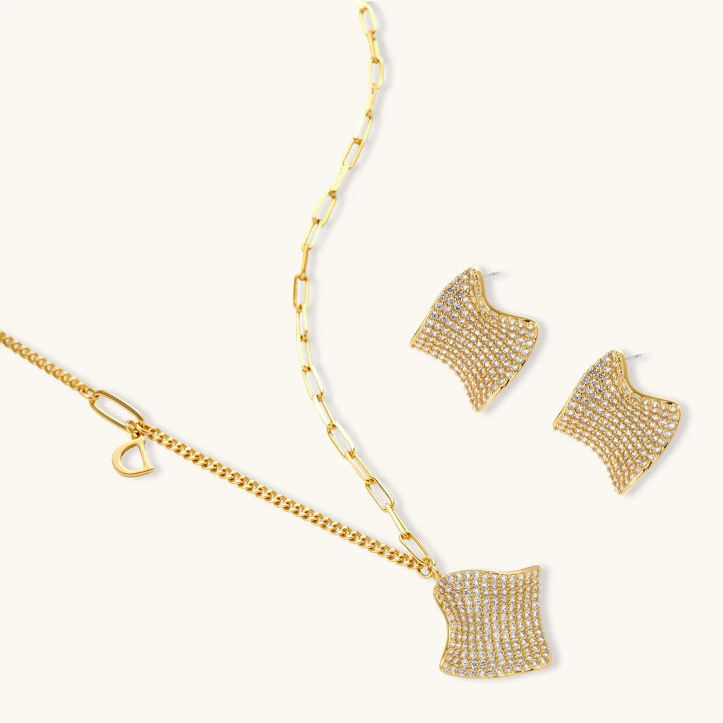 Close-up detail of Wave Luxe Jewellery Set by Averuna Jewellery