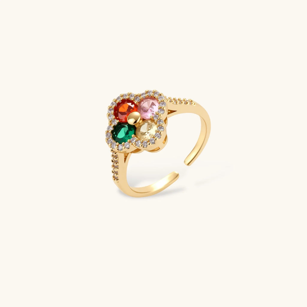 Close-up detail of Lucky Clover Jewellery Set by Averuna Jewellery
