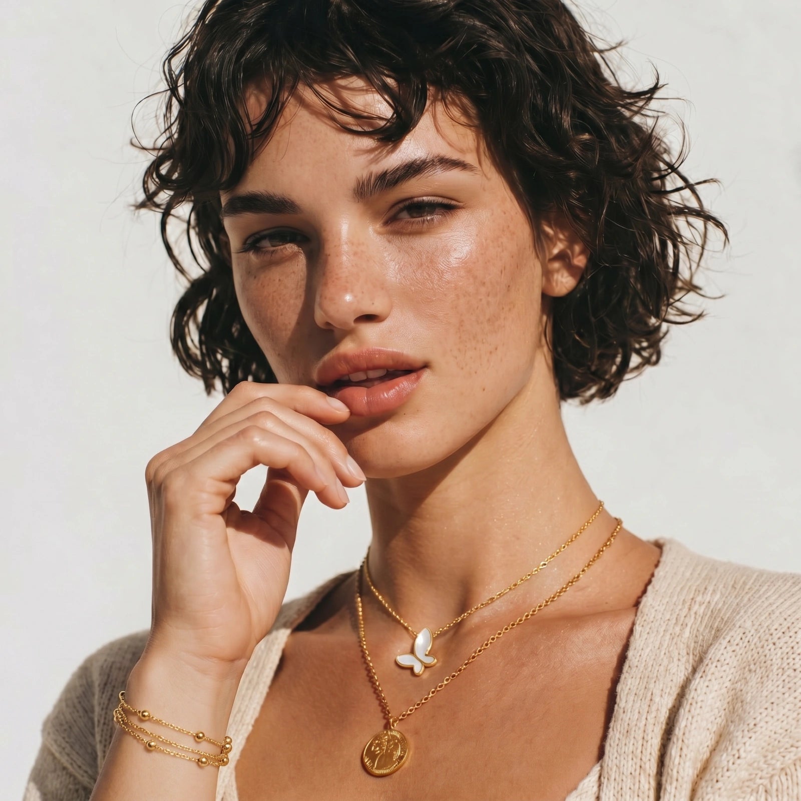 Product detail of Golden Orbit Bracelet by Averuna Jewellery