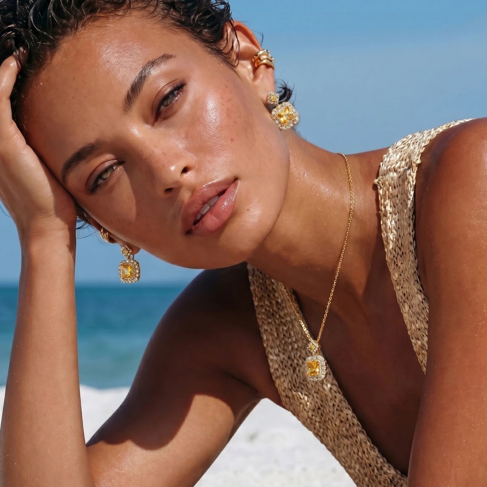 Product detail of Golden Square Luxe Jewellery Set by Averuna Jewellery